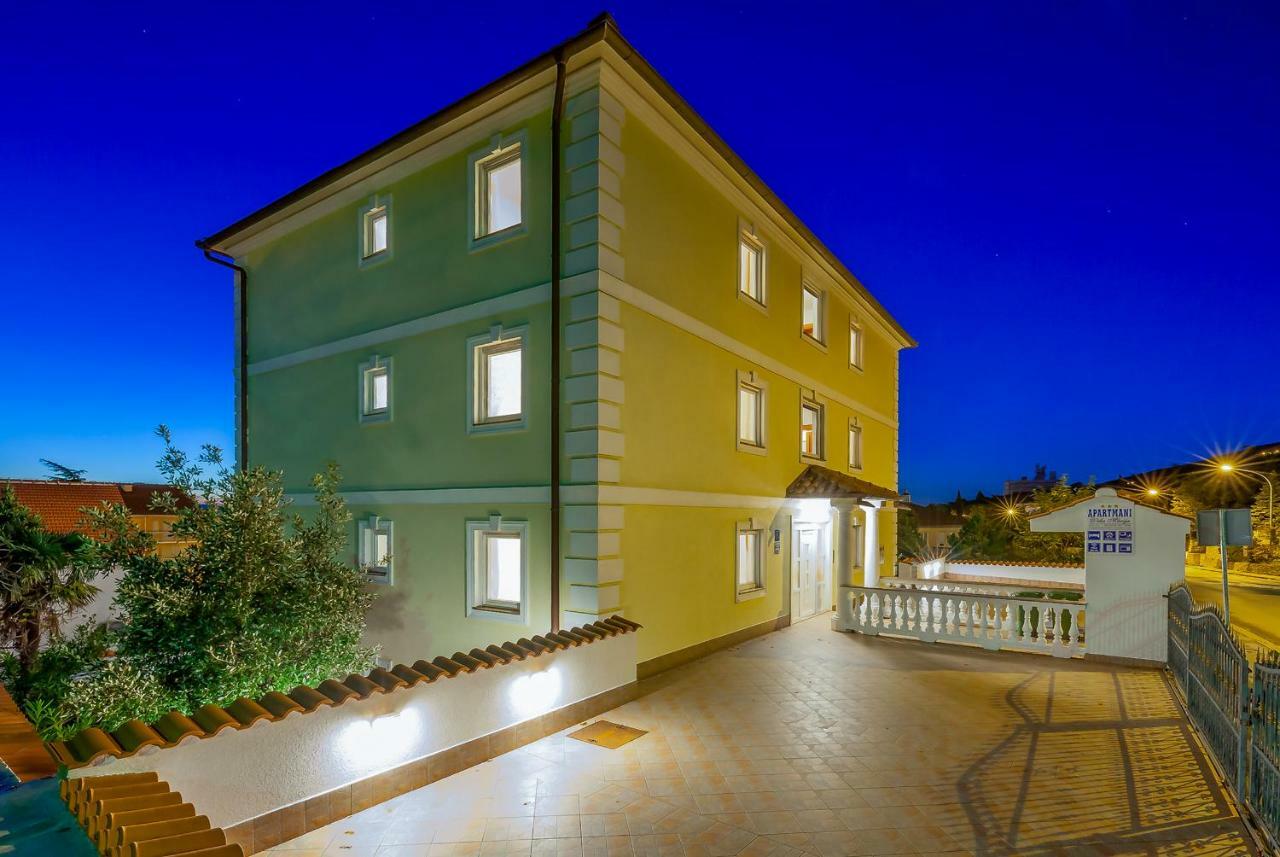 Apartments Lulic Crikvenica Bagian luar foto