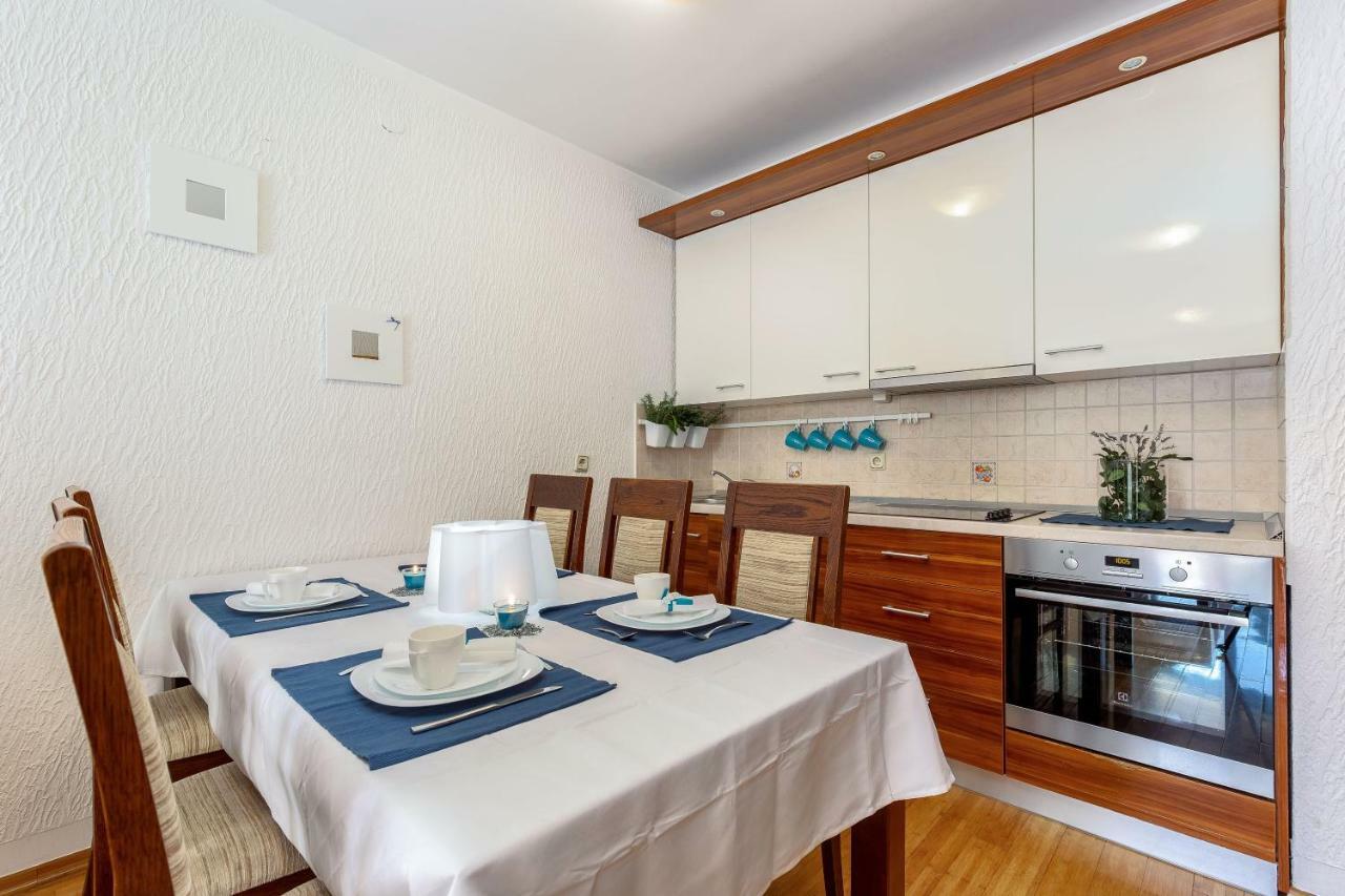 Apartments Lulic Crikvenica Bagian luar foto